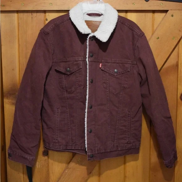 Levi's Men's Red Sherpa Jacket - Picture 3 of 5